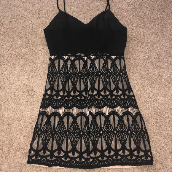 Endless rose lace dress - Picture 5 of 5